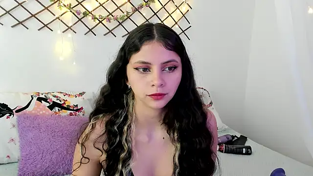 Ivanna Bruner online show from November 14, 5:44 pm