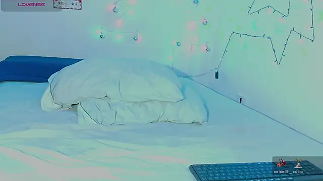 Snapshot of arnold_laurent_ chatting on December 19, 5:29 am arnold laurent online show from December 19, 5:29 am