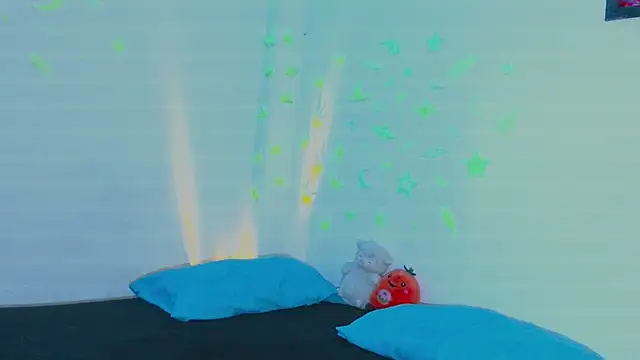 Snapshot of arnold_laurent_ chatting on March 22, 8:48 pm arnold laurent online show from March 22, 8:48 pm