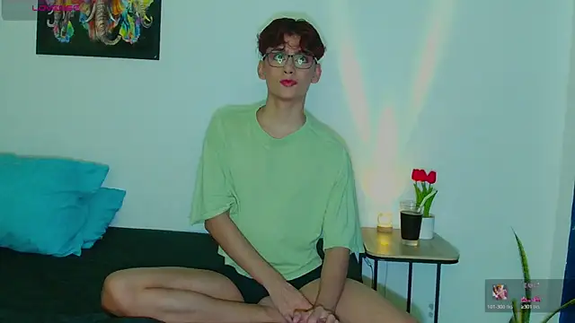 Snapshot of arnold_laurent_ chatting on October 10, 9:08 am arnold laurent online show from October 10, 9:08 am