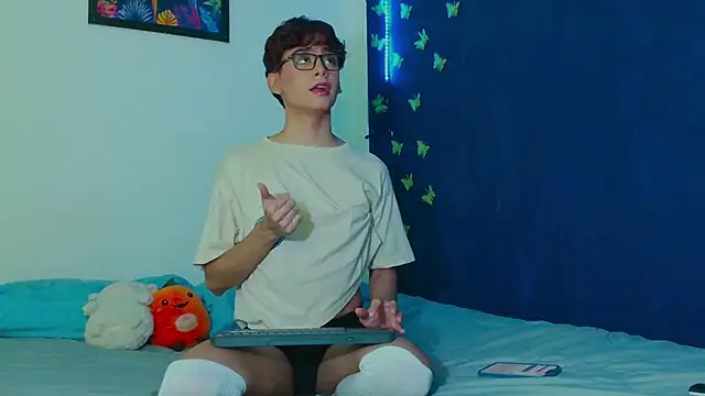 Snapshot of arnold_laurent_ chatting on October 28, 6:17 am arnold laurent online show from October 28, 6:17 am