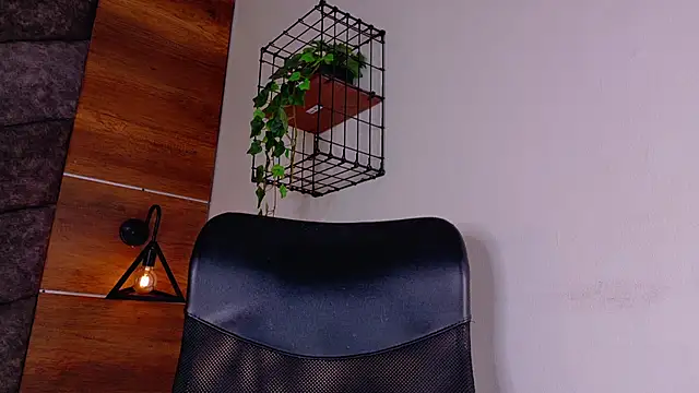 Snapshot of AbbyWathson chatting on January 8, 11:56 am AbbyWathson online show from January 8, 11:56 am