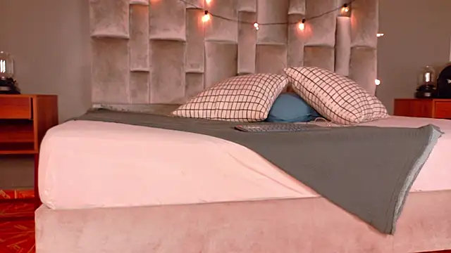 Snapshot of AbbyWathson chatting on January 16, 11:47 am AbbyWathson online show from January 16, 11:47 am