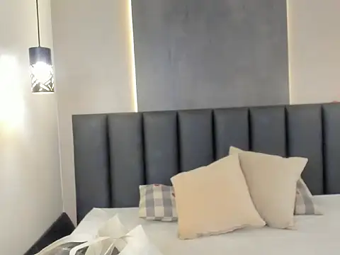 Snapshot of AbbyWathson chatting on February 20, 11:43 am AbbyWathson online show from February 20, 11:43 am