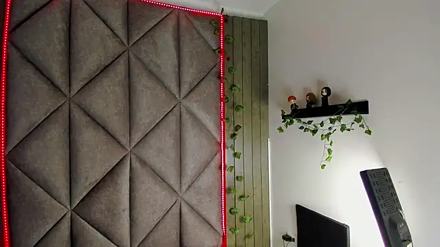 Snapshot of AbbyWathson chatting on February 27, 11:43 am AbbyWathson online show from February 27, 11:43 am