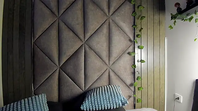 Snapshot of AbbyWathson chatting on March 3, 11:49 am AbbyWathson online show from March 3, 11:49 am