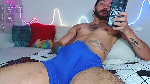 Snapshot of bobsexy08 chatting on September 20, 1:01 pm bobsexy08 online show from September 20, 1:01 pm
