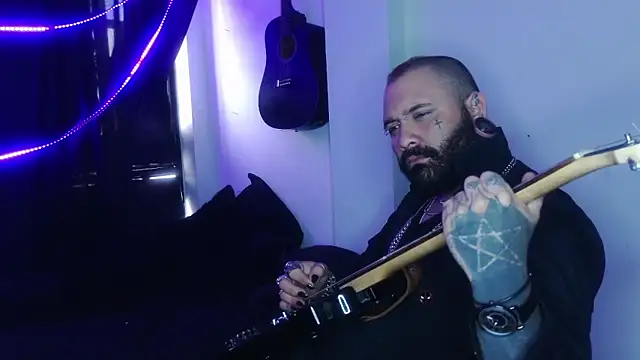 darkclothes online show from December 24, 3:05 pm