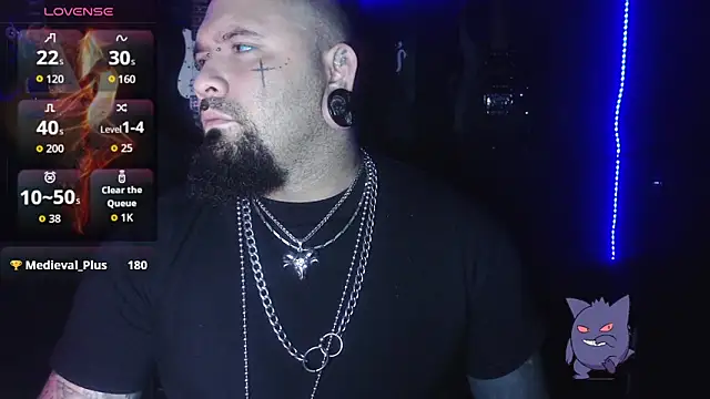 darkclothes online show from November 30, 6:50 am