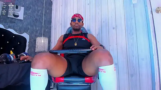 Snapshot of RicoBrown777_ chatting on January 31, 3:52 am RicoBrown777 online show from January 31, 3:52 am