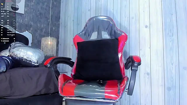 Snapshot of RicoBrown777_ chatting on February 20, 7:12 am RicoBrown777 online show from February 20, 7:12 am