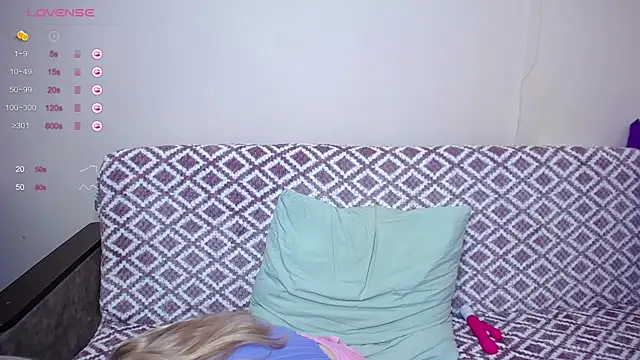 Snapshot of Olivia_Graceee chatting on December 14, 9:07 am Olivia Graceee online show from December 14, 9:07 am