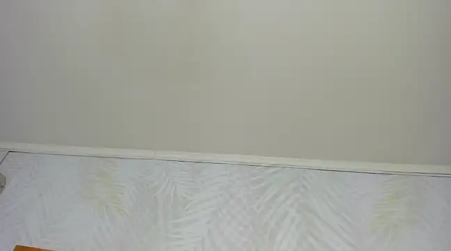 Snapshot of Daphne81_ chatting on February 2, 5:21 am Daphne81  online show from February 2, 5:21 am