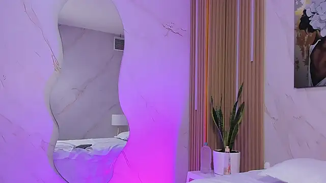 Snapshot of Daphne81_ chatting on September 27, 2:27 am Daphne81  online show from September 27, 2:27 am