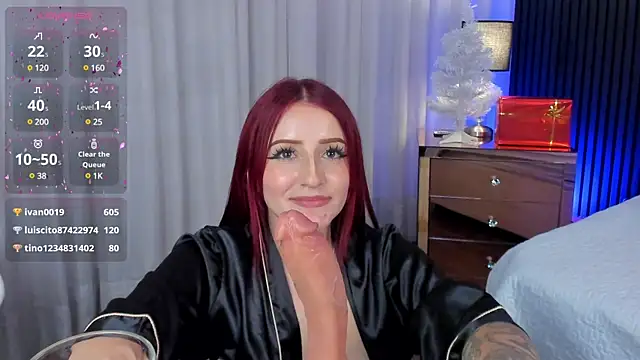 misspaulinaa online show from December 27, 5:42 am