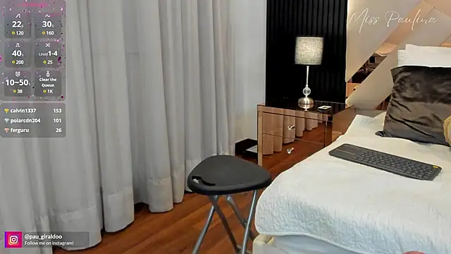 misspaulinaa online show from January 29, 2:51 am