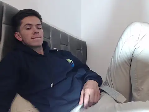 Snapshot of Eliantg chatting on September 13, 12:21 am Eliantg online show from September 13, 12:21 am