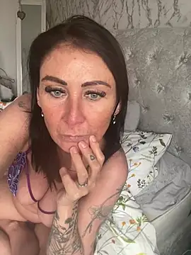 Naughtynanny75 online show from January 21, 1:43 pm