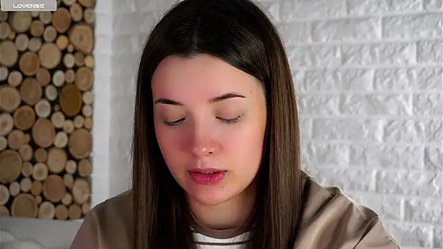 Snapshot of LowOncoming chatting on October 23, 1:49 am LowOncoming online show from October 23, 1:49 am