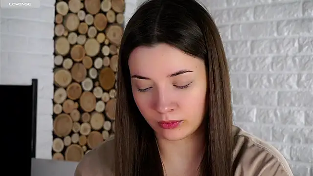 Snapshot of LowOncoming chatting on October 24, 2:30 am LowOncoming online show from October 24, 2:30 am