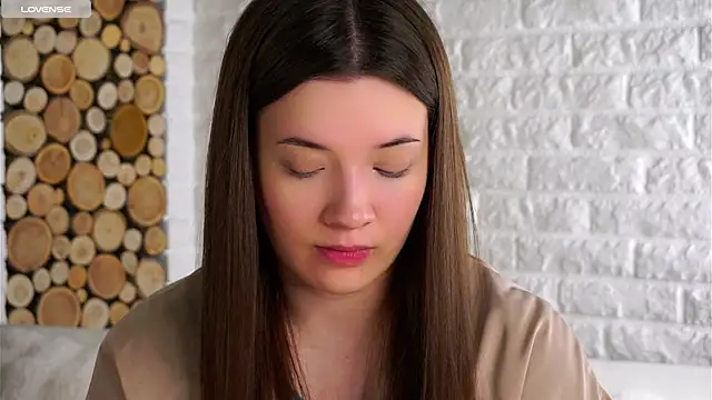 Snapshot of LowOncoming chatting on November 2, 2:03 am LowOncoming online show from November 2, 2:03 am