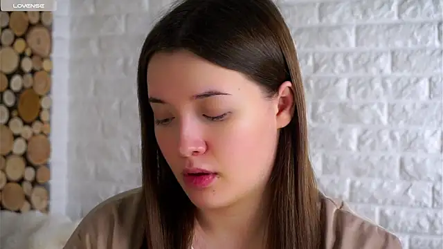 Snapshot of LowOncoming chatting on November 7, 2:00 am LowOncoming online show from November 7, 2:00 am