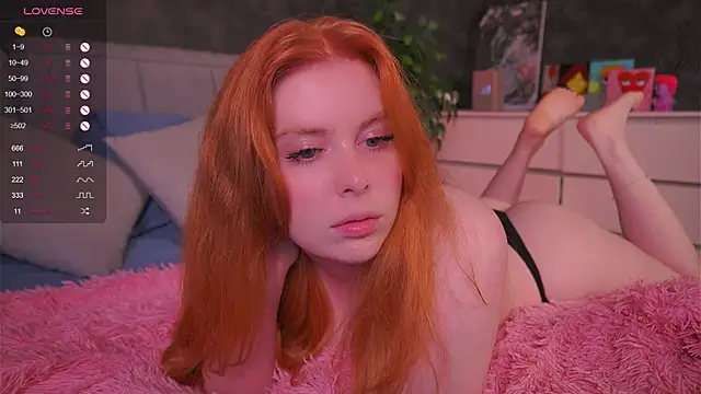 RedHotVixen0 online show from September 9, 11:48 pm