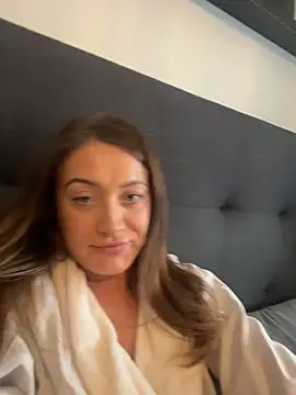 Pollypearson online show from December 1, 12:21 pm