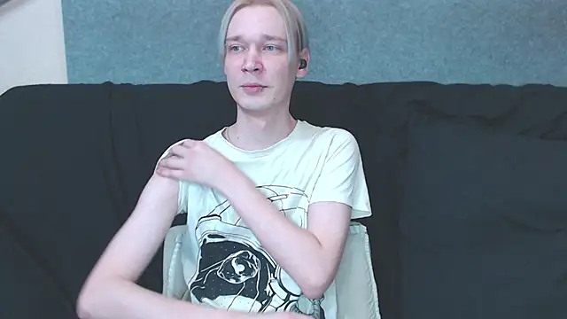 Snapshot of qustci-couple chatting on March 3, 12:48 am qustci-couple online show from March 3, 12:48 am