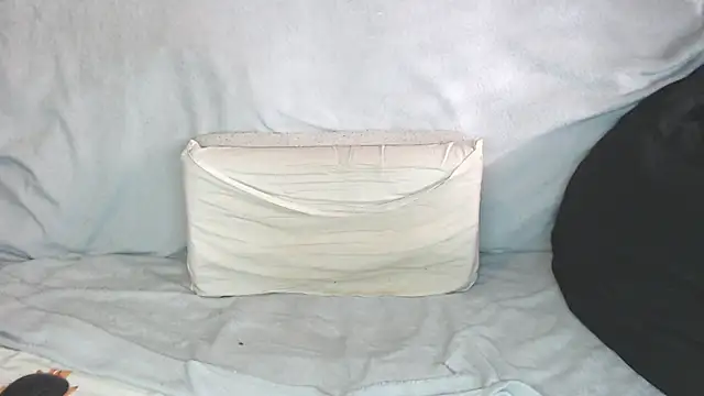 Snapshot of qustci-couple chatting on October 9, 7:50 am qustci-couple online show from October 9, 7:50 am