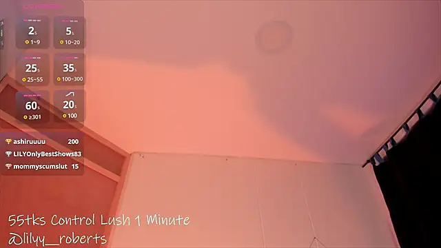 Snapshot of LilyRobertts chatting on February 10, 6:31 am LilyRobertts online show from February 10, 6:31 am