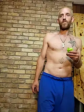 Snapshot of 5g4ever chatting on September 24, 5:11 am 5g4ever online show from September 24, 5:11 am