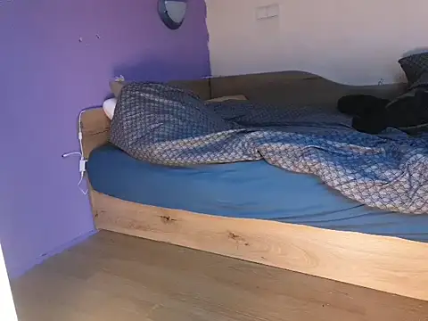 Snapshot of eblata04 chatting on March 20, 12:22 pm eblata04 online show from March 20, 12:22 pm