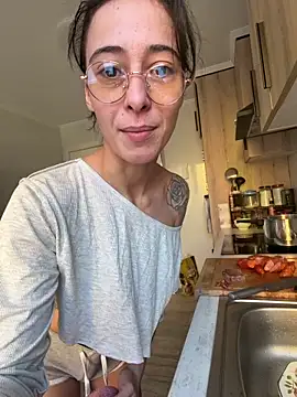 Snapshot of SOFIASWEETSECRETT chatting on November 12, 11:21 am SOFIASWEETSECRETT online show from November 12, 11:21 am