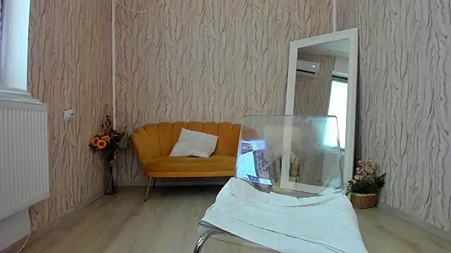 AishaRouhi online show from January 27, 6:19 am