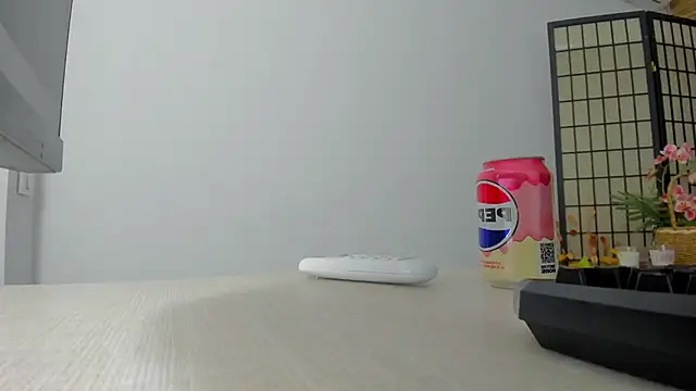 AishaRouhi online show from September 9, 4:01 am