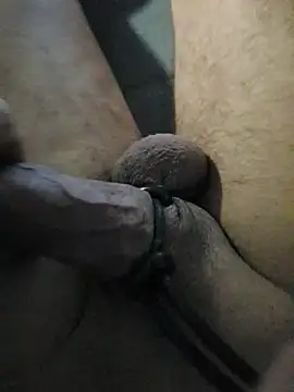 Snapshot of Reeeks69 chatting on January 16, 1:06 am Reeeks69 online show from January 16, 1:06 am