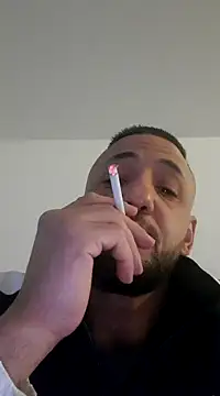 Snapshot of Reeeks69 chatting on February 24, 6:27 am Reeeks69 online show from February 24, 6:27 am