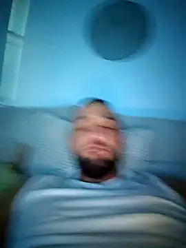 Snapshot of Reeeks69 chatting on February 8, 7:01 am Reeeks69 online show from February 8, 7:01 am