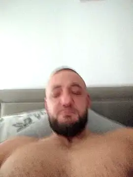 Snapshot of Reeeks69 chatting on February 15, 10:36 am Reeeks69 online show from February 15, 10:36 am