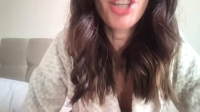 paolajonez online show from September 19, 5:46 pm