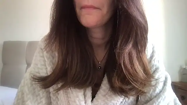 paolajonez online show from October 25, 5:51 pm