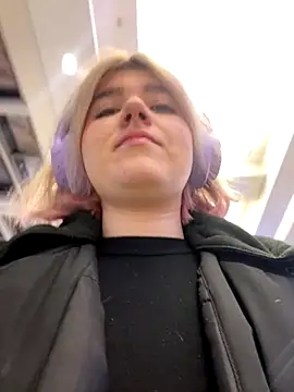 Snapshot of Baby__Naughty chatting on December 4, 3:21 pm Baby Naughty online show from December 4, 3:21 pm