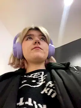 Snapshot of Baby__Naughty chatting on December 6, 2:06 pm Baby Naughty online show from December 6, 2:06 pm