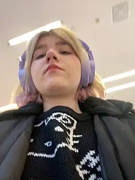 Snapshot of Baby__Naughty chatting on December 12, 10:24 am Baby Naughty online show from December 12, 10:24 am