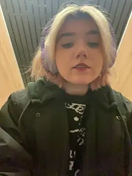 Snapshot of Baby__Naughty chatting on December 14, 12:23 pm Baby Naughty online show from December 14, 12:23 pm