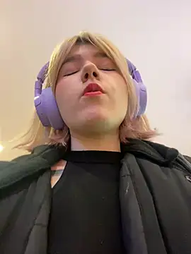 Snapshot of Baby__Naughty chatting on December 19, 1:40 pm Baby Naughty online show from December 19, 1:40 pm