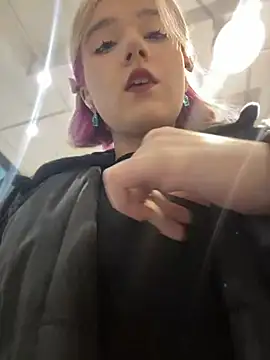 Snapshot of Baby__Naughty chatting on January 22, 8:18 am Baby Naughty online show from January 22, 8:18 am