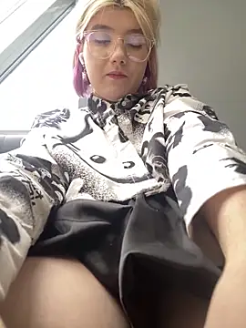 Snapshot of Baby__Naughty chatting on February 13, 11:17 am Baby Naughty online show from February 13, 11:17 am