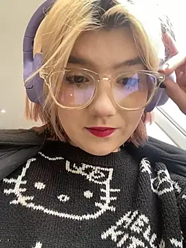 Snapshot of Baby__Naughty chatting on February 18, 11:22 am Baby Naughty online show from February 18, 11:22 am